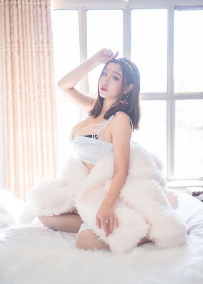 欧美泳装美女写真图片_1080P在线播放观看