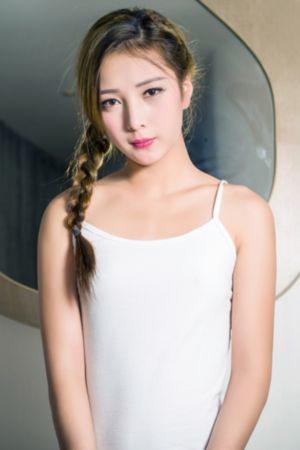 适合年轻女孩用的护肤品_在线完整观看