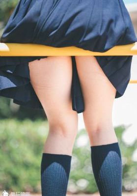 国产粉嫩学生高清专区_未删减完整版