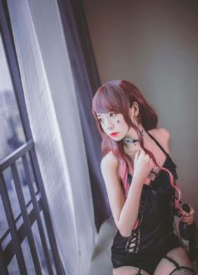 欧美女明星皮衣街拍_剧情片电影在线看
