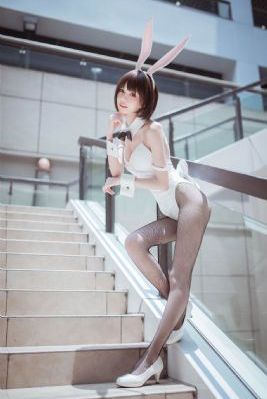 欧美大胸性感美女_1080在线观看高清